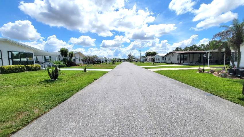 538 Tahiti Dr. a Lake Wales, FL Mobile or Manufactured Home for Sale